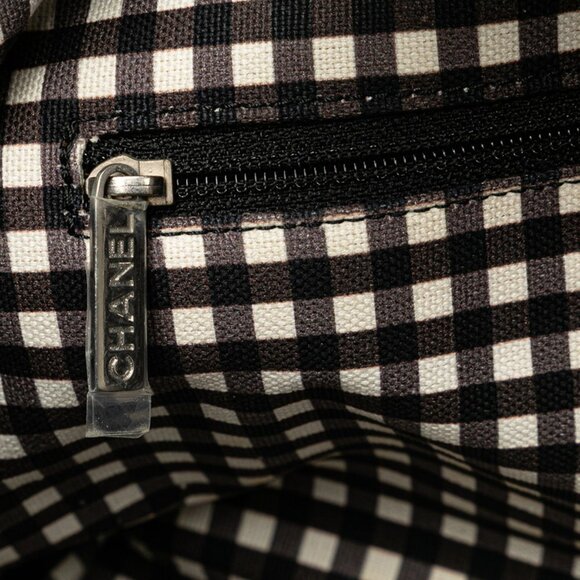 CHANEL Black Leather Logo Bag - Picture 9 of 13